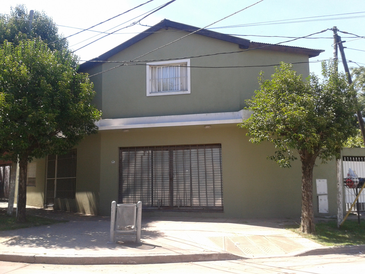 2 CASAS CON LOCAL EN TORTUGUITAS CENTRO