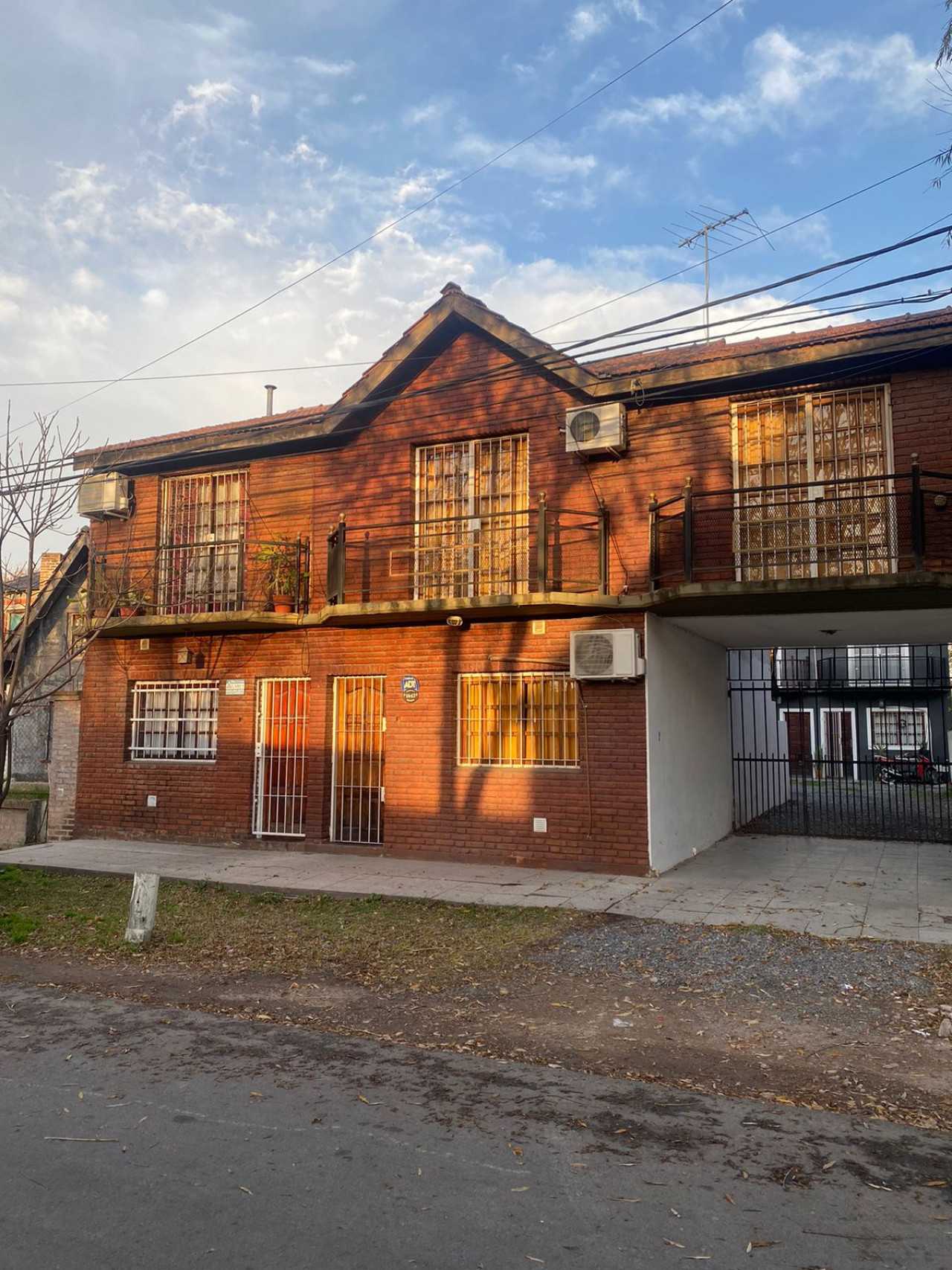 Venta de duplex de 2 habitaciones con altillo en San Miguel