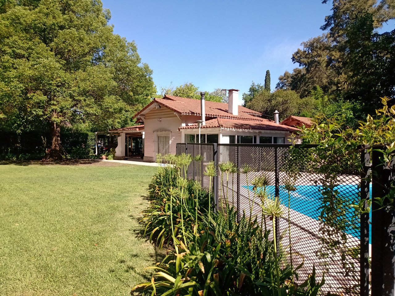 PISCINA PARQUE Y CASA PRINCIPAL