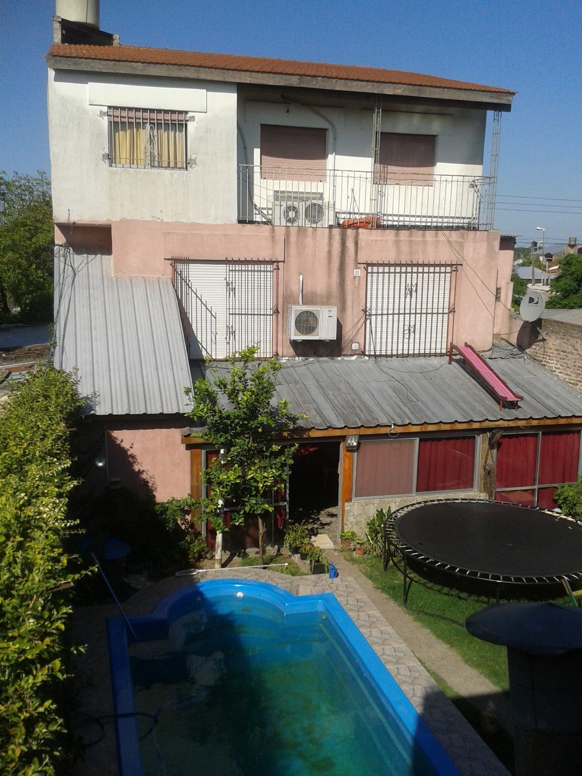 Casa en condominio 14 ambientes con pileta y cochera en Tortuguitas